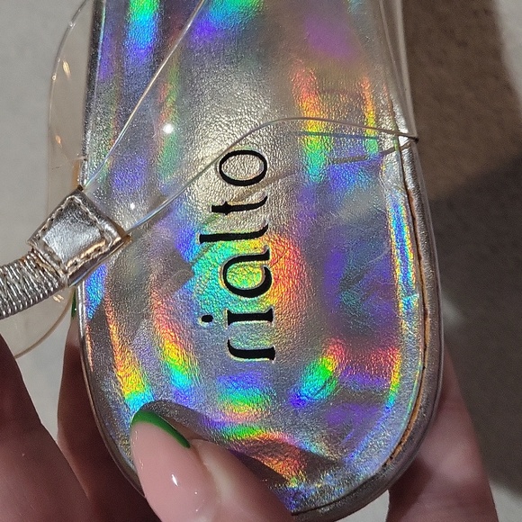 Rialto Silver Heels - Picture 6 of 11